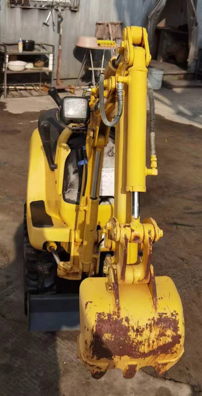 Gebruikte machines voor het verplaatsen van aarde krabbelgraver 0,3 ton hoogwaardige minigraver Komatsu pc 01