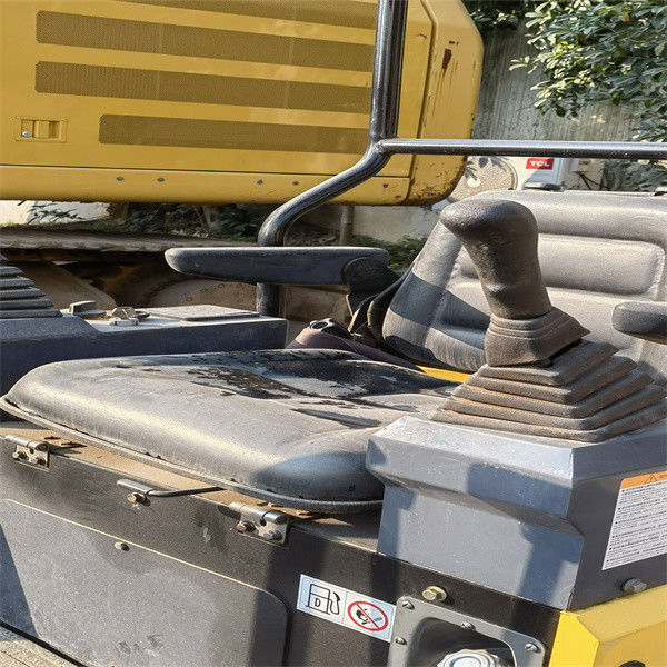 Klaar voor het werk en ervaren gebruikt Japan komatsu pc 15 MR in goede staat
