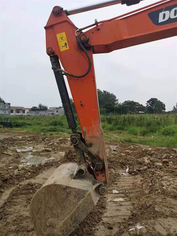 8 ton gereed gebruikte graafmachine voor het werk en ervaren gebruikte Korea ingevoerde Doosan DX 75
