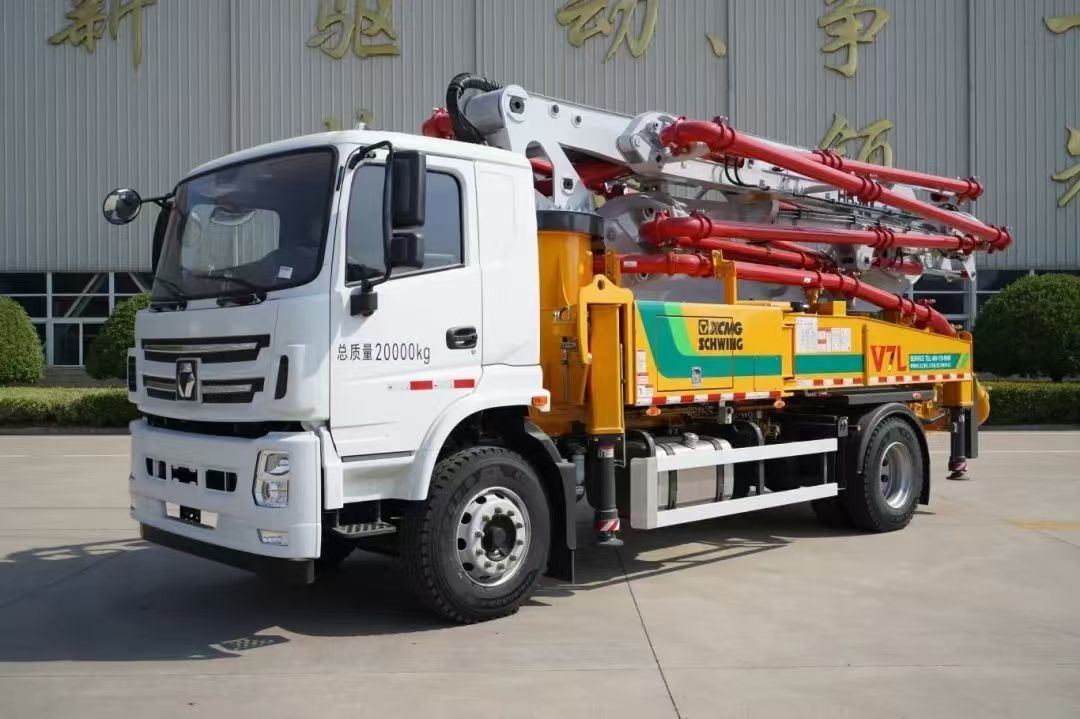 6×4 of 8×4 aandrijving klaar om te werken XCMG. HB37A 37 m beton pomp vrachtwagen voor betonnen levering en gieten