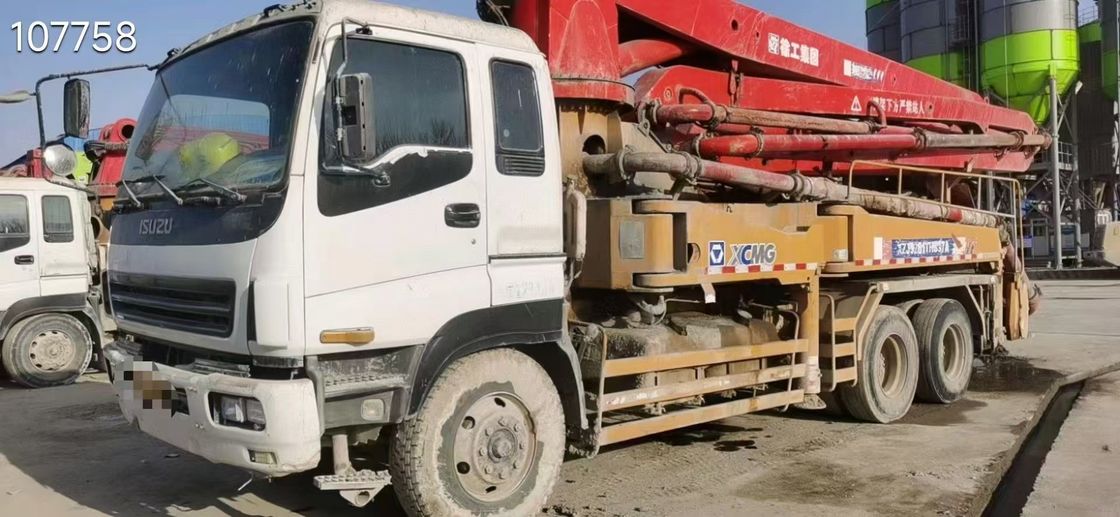 6×4 of 8×4 aandrijving klaar om te werken XCMG. HB37A 37 m beton pomp vrachtwagen voor betonnen levering en gieten