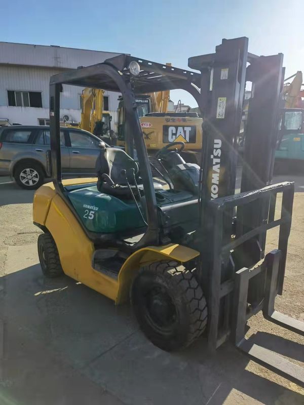 Japan Gebruikte elektrische heftruck Komatsu 2,5 ton heftruck Motorvermogen