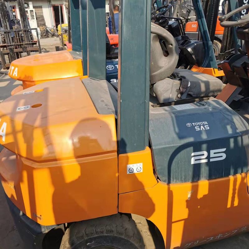 Japan Gebruikte elektrische heftruck TOYOTA 2,5 ton heftruck Motorvermogen