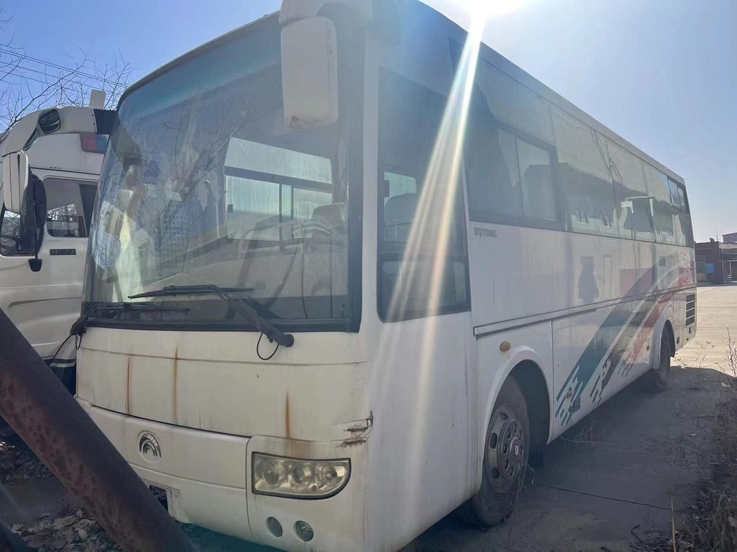 Gebruikte bus met 40 zitplaatsen van hoge kwaliteit gemaakt in China YuTong Bus met een jaar garantie