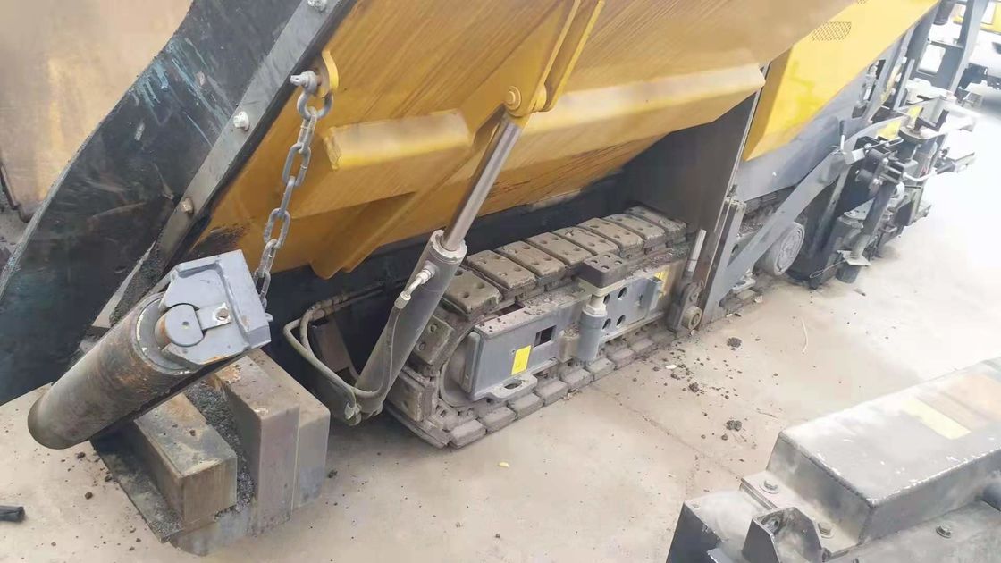 Kleine asfaltpaver van het type kruiper XCMG RP355 Originele voor kleine technische projecten