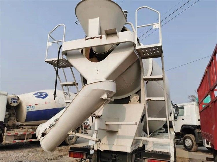 Tweedehands Shacman F3000 Betoncement Mixer Truck met 20 r/min Mixing Drum Speed