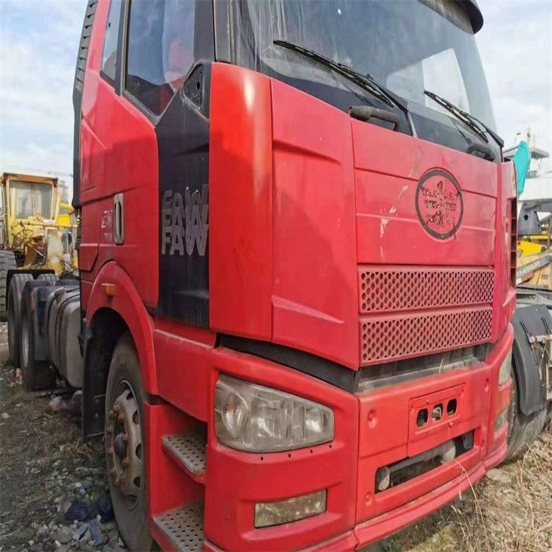 10 Voorwaarts schakelen Gebruikt Faw tractor Zware vrachtwagen 6*4 Met multimedia systeem