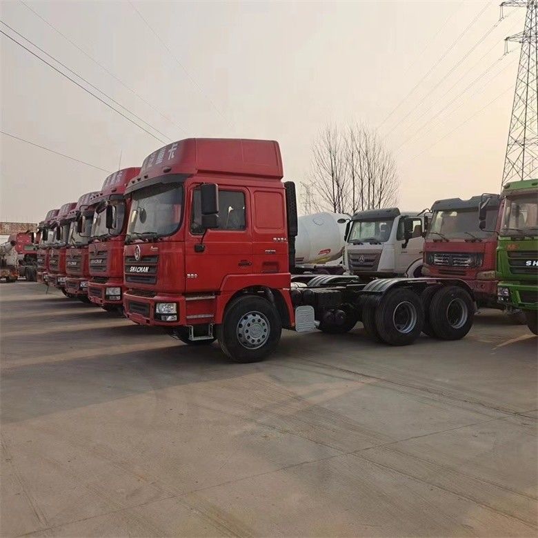Shacman / FAW / Shacman / Beiben / Sinotruck Howo Gebruikt LHD En RHD Eenvoudige rij 6x4 trekkerkop