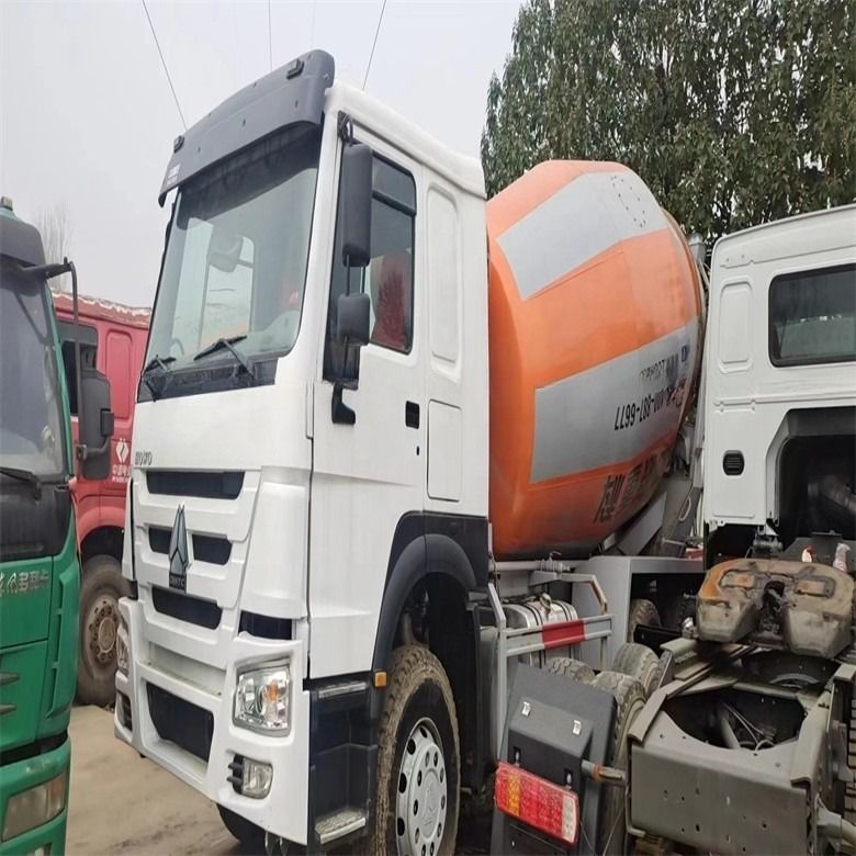 7M3/H Productiviteit Gebruikt HOWO Betonmixer Truck 6*4 371HP 375HP in goede staat