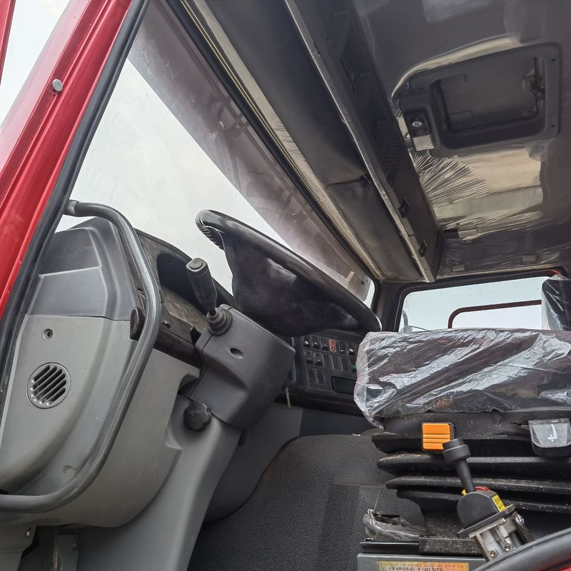Tweedehands 371 pk vrachtwagen Howo 6x4 vrachtwagen met multimediasysteem 10 wiel