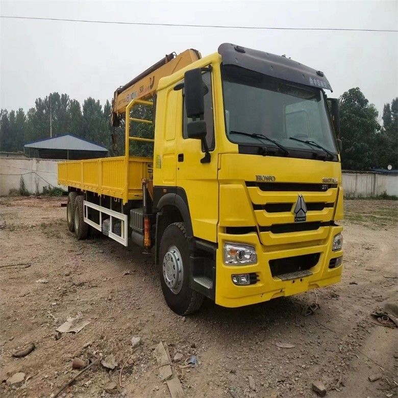 Sinotruk WD615 Motor Model 10 Ton Truck gemonteerde kraan met originele hydraulische cilinder