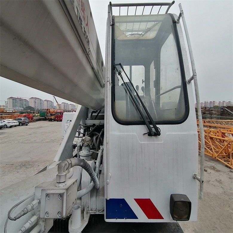 Gebruikte Zoomlion QY25V 20 ton mobiele wiellauto kraan met 3000-4000 werkuren