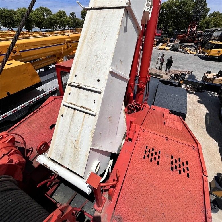 139.8kw Bruto vermogen Tadano TR-500EX Gebruikte kraan met een capaciteit van 50 ton en een capaciteit van 250 liter brandstof