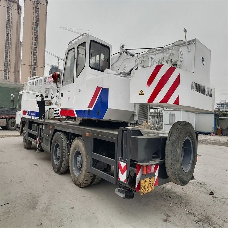 30 ton 25 ton tweedehands zoomlion kraan in uitstekende staat voor betaalbare detailhandel