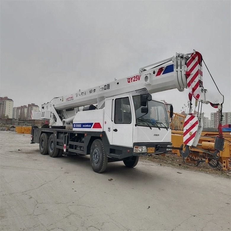 30 ton 25 ton tweedehands zoomlion kraan in uitstekende staat voor betaalbare detailhandel