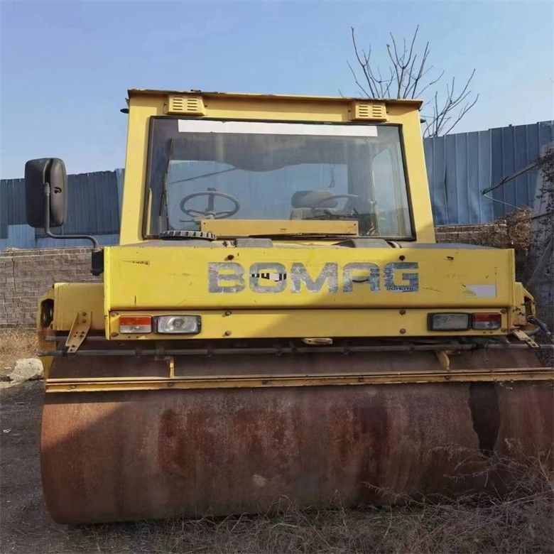 10 T bedrijfsgewicht BOMAG BW 202 AHD-2 wegroller en prestaties gegarandeerd