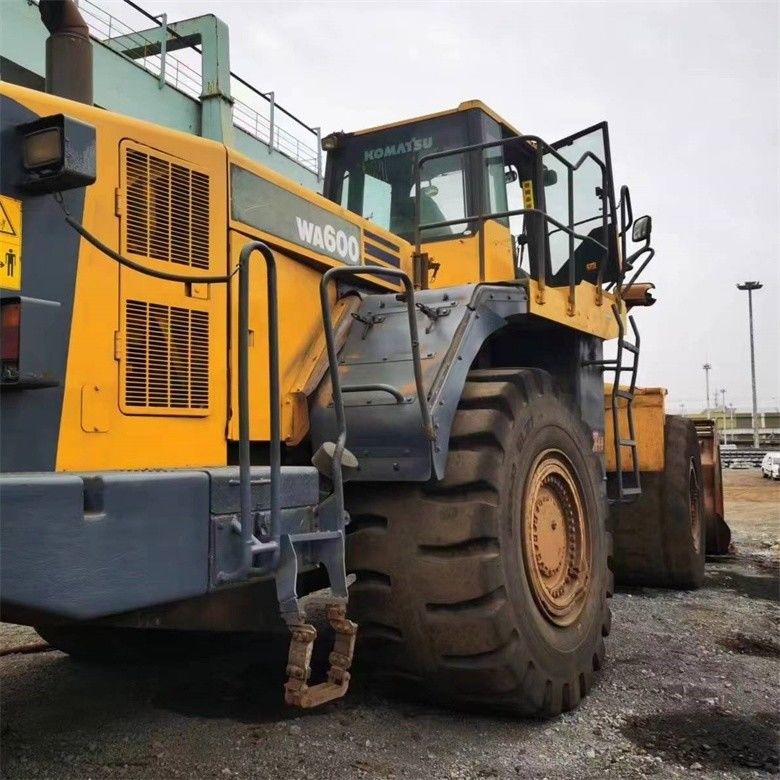 Kleinhandel WA600-6 Gebruikte wiellader Komatsu WA600-3 tweedehands lader in goede staat