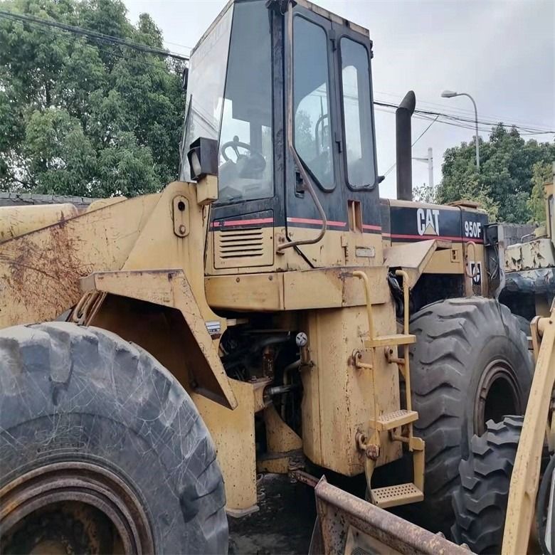 Caterpillar 950F 17 ton wiellader met een verplaatsing van 6,6 liter en 3200-3300 werkuren