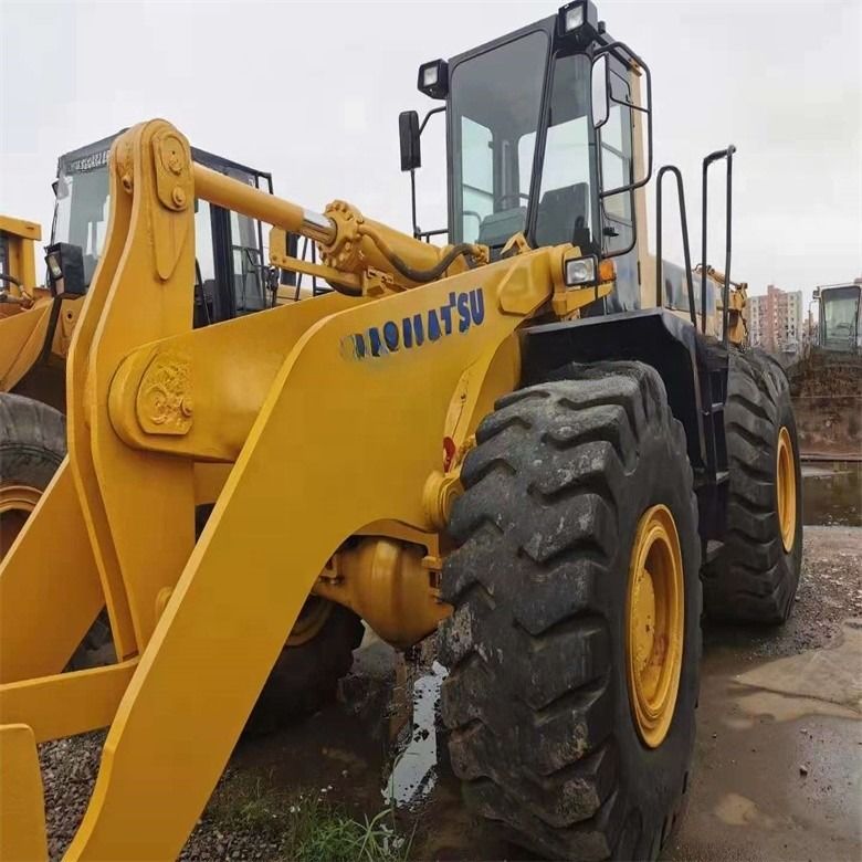 Hoogwaardige Komatsu WA470-3-lader met 7 ton nominale lading en 11 liter verplaatsing uit Japan