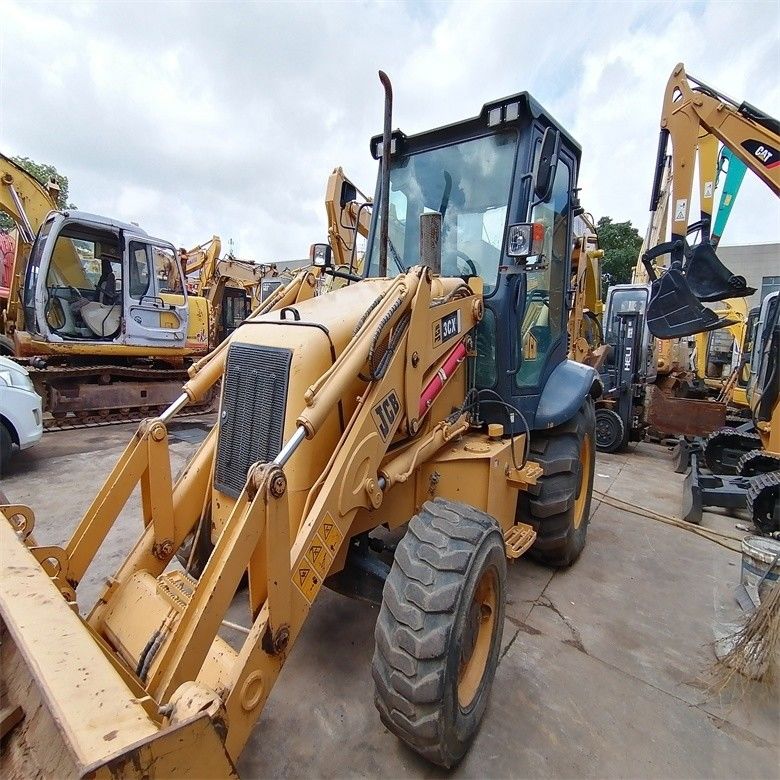 Originele hydraulische pomp Gebruikte JCB 3CX boormachine 6,07 ton Nominale lading Goede staat