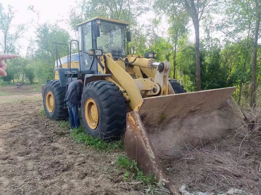 SEM 630B spoortype LGP-bulldozerlader met een enkele staaf-riper