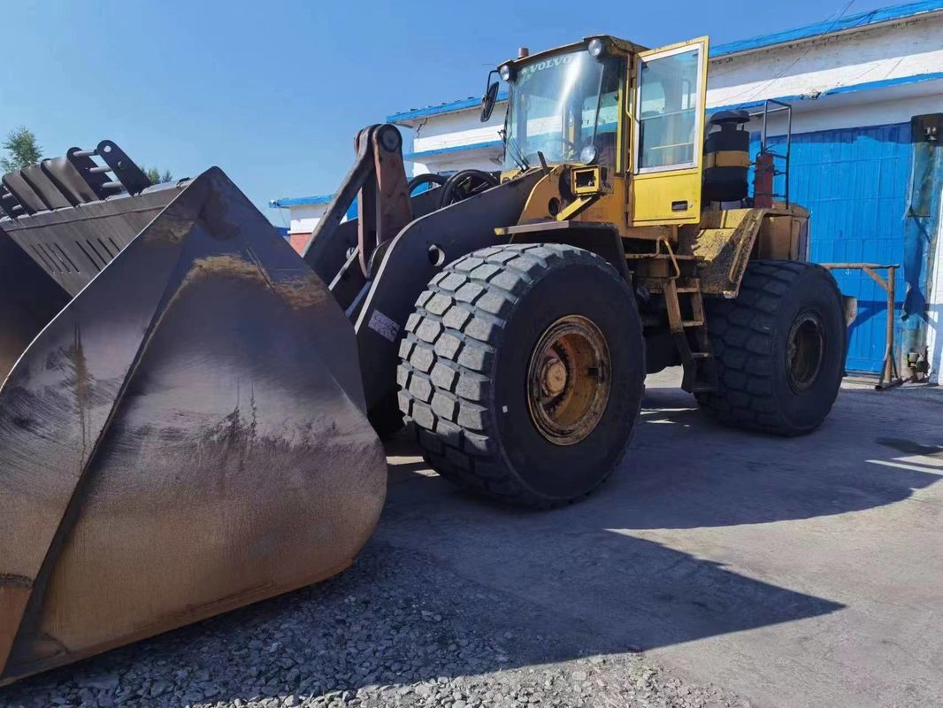4WD-aandrijving Gebruikte laadmachine VOLVO L220E Originele ontwerp Wiel Skid-Steer Loader Bewegende type