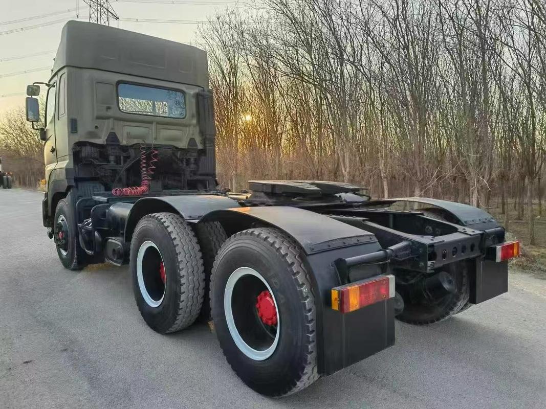 Gebruikte HINO 700 Trekker Truck Transport Lengte 7.18 M Originele Kleur