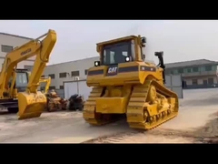 Rups D8T Bulldozer